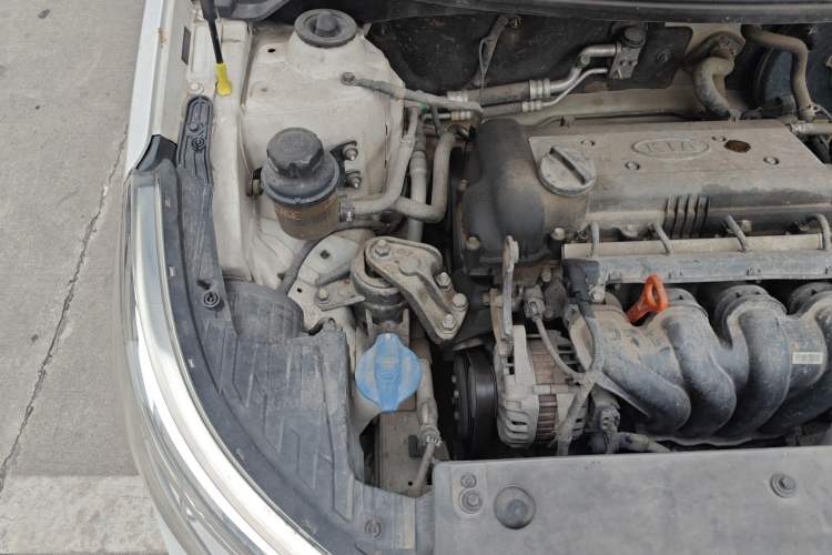 Used Kia K2 2015 Hatchback 1.6L AT Premium Engine Bay Right