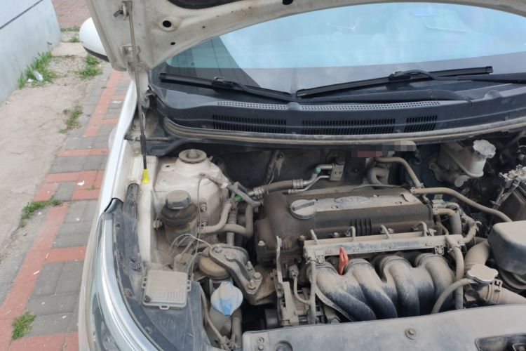 Used Kia K2 2015 Sedan 1.4L MT GLS Engine Bay Right