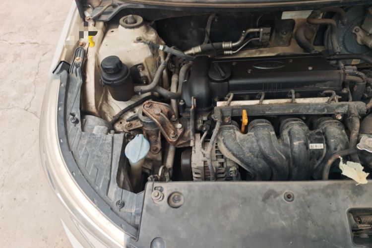 Used Kia K2 2015 Sedan 1.4L MT GLS Engine Bay Right