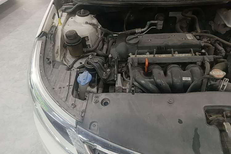 Used Kia K2 2015 Sedan 1.4L Automatic GLS Engine Bay Right