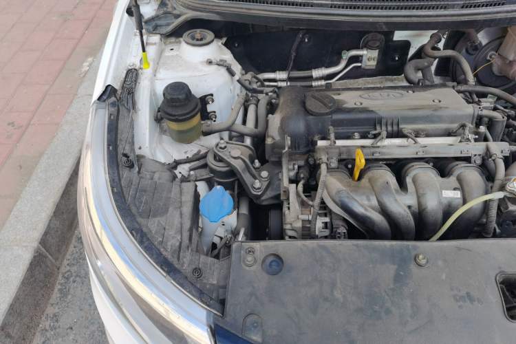 Used Kia K2 2015 Sedan 1.4L MT GLS Engine Bay Right