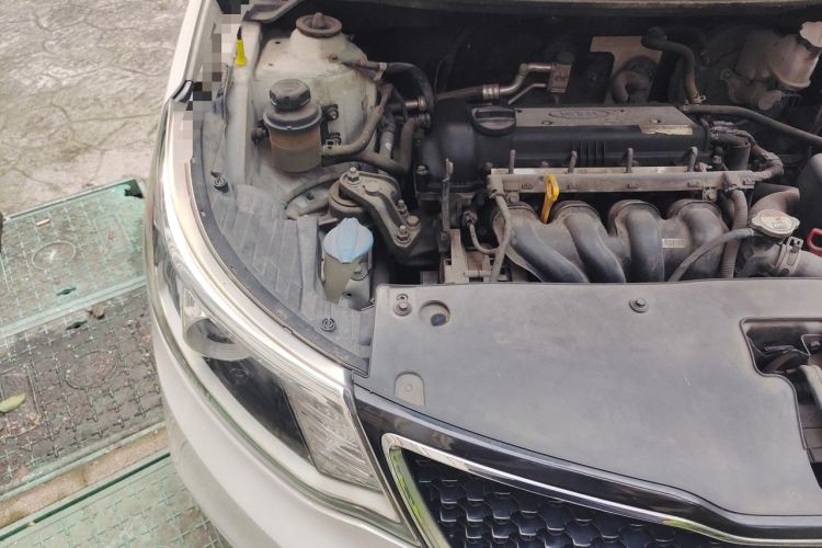 Used Kia K2 2015 Sedan 1.6L Automatic Transmission Premium Engine Bay Right