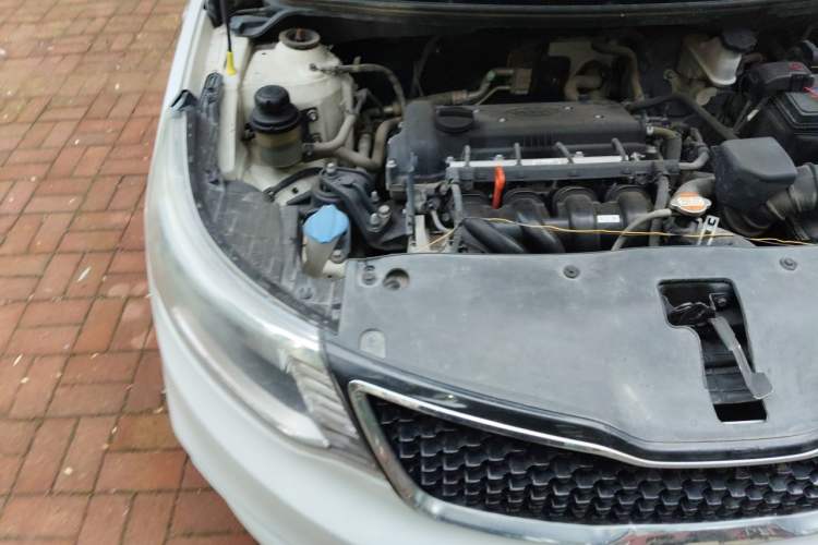 Used Kia K2 2015 Sedan 1.4L MT GLS Engine Bay Right