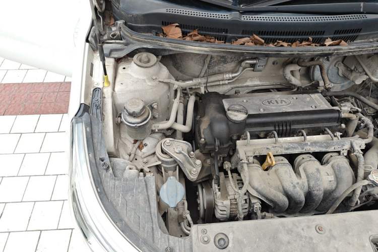 Used Kia K2 2015 Sedan 1.4L MT GLS Engine Bay Right