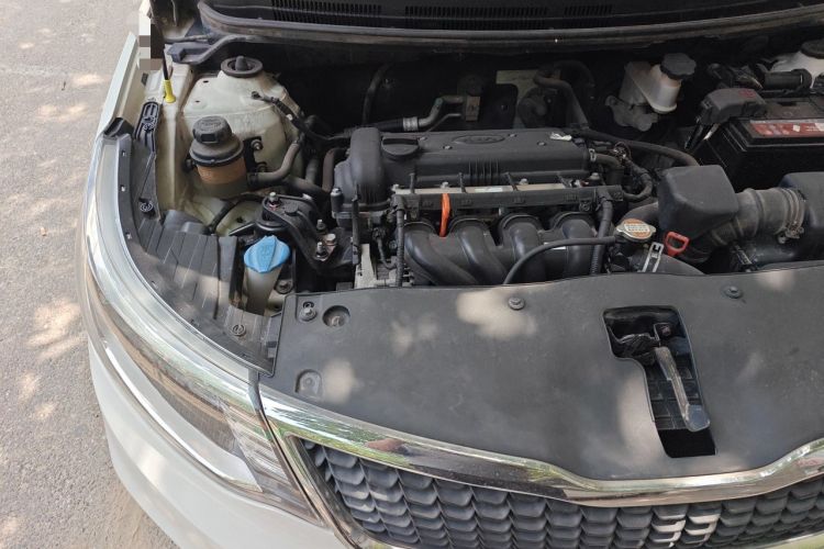 Used Kia K2  Engine Bay Right