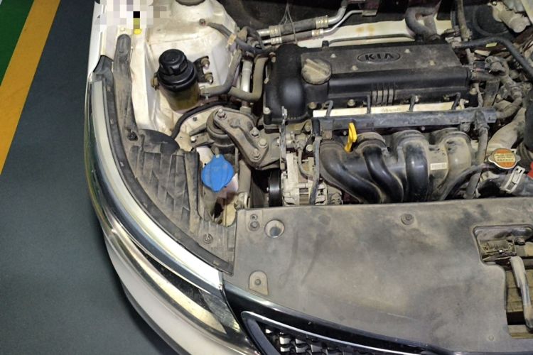 Used Kia K2 2015 Sedan 1.4L Automatic GLS Engine Bay Right