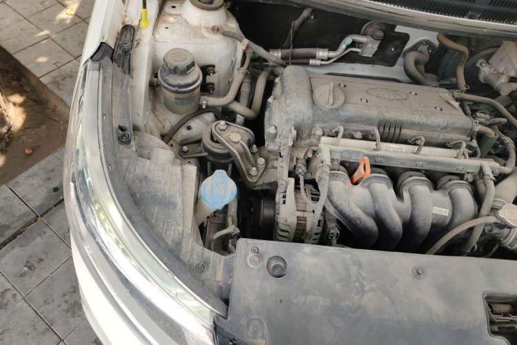 Used Kia K2 2015 Sedan 1.4L MT GLS Engine Bay Right