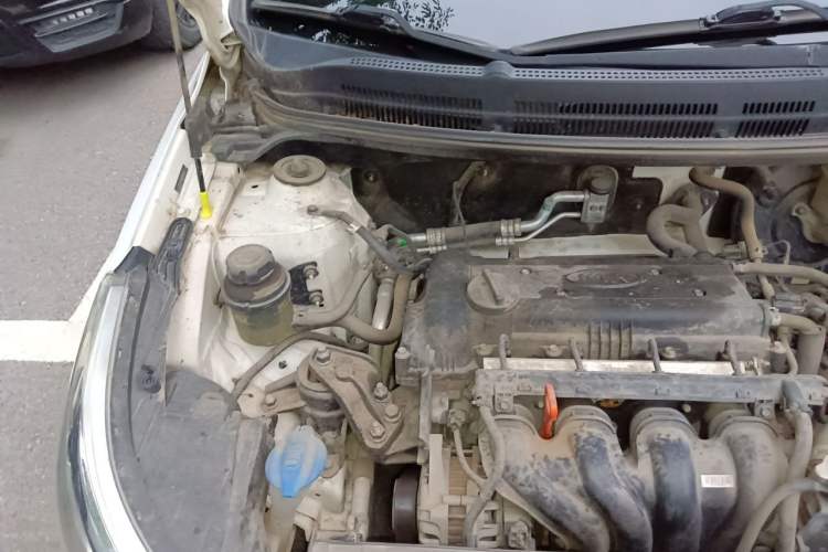 Used Kia K2 2015 Sedan 1.4L Manual Transmission GL Engine Bay Right