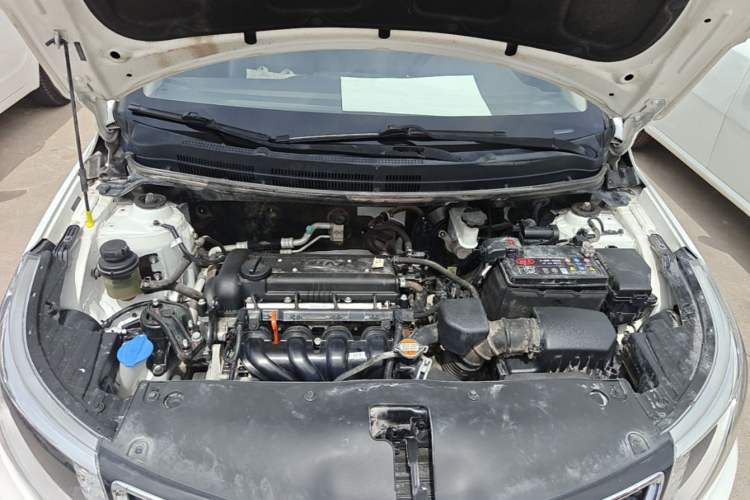 Used Kia K2 2015 Sedan 1.4L MT GLS Engine Bay