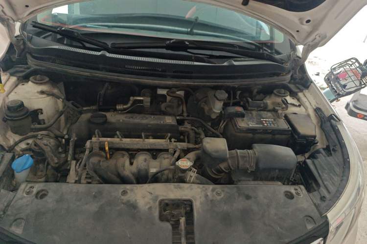Used Kia K2 2015 Sedan 1.4L MT GLS Engine Bay