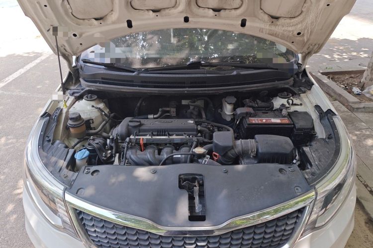 Used Kia K2  Engine Bay