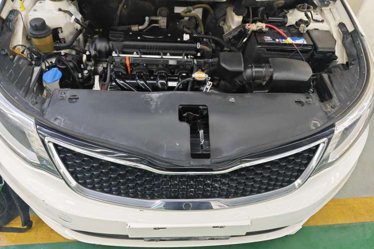 Used Kia K2 2015 Sedan 1.4L MT GLS Engine Bay