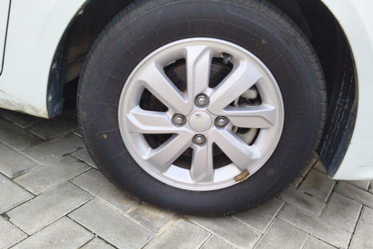 Used Kia K2 2015 Sedan 1.4L Automatic GLS Exterior 1
