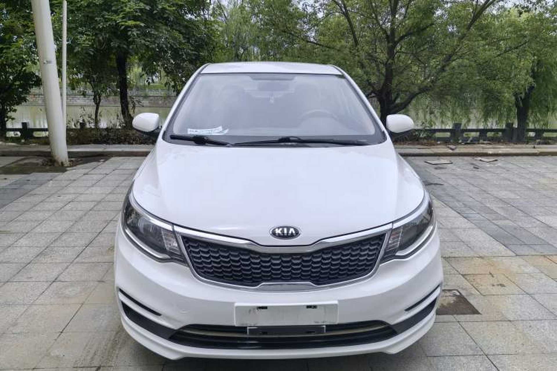 Used Kia K2 2015 Sedan 1.4L Automatic GLS Exterior 1