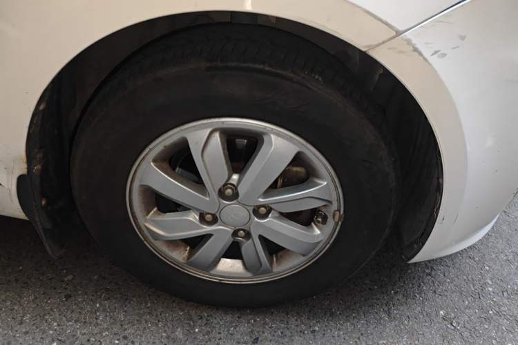 Used Kia K2 2015 Hatchback 1.4L AT GLS Cool Edition Exterior 1
