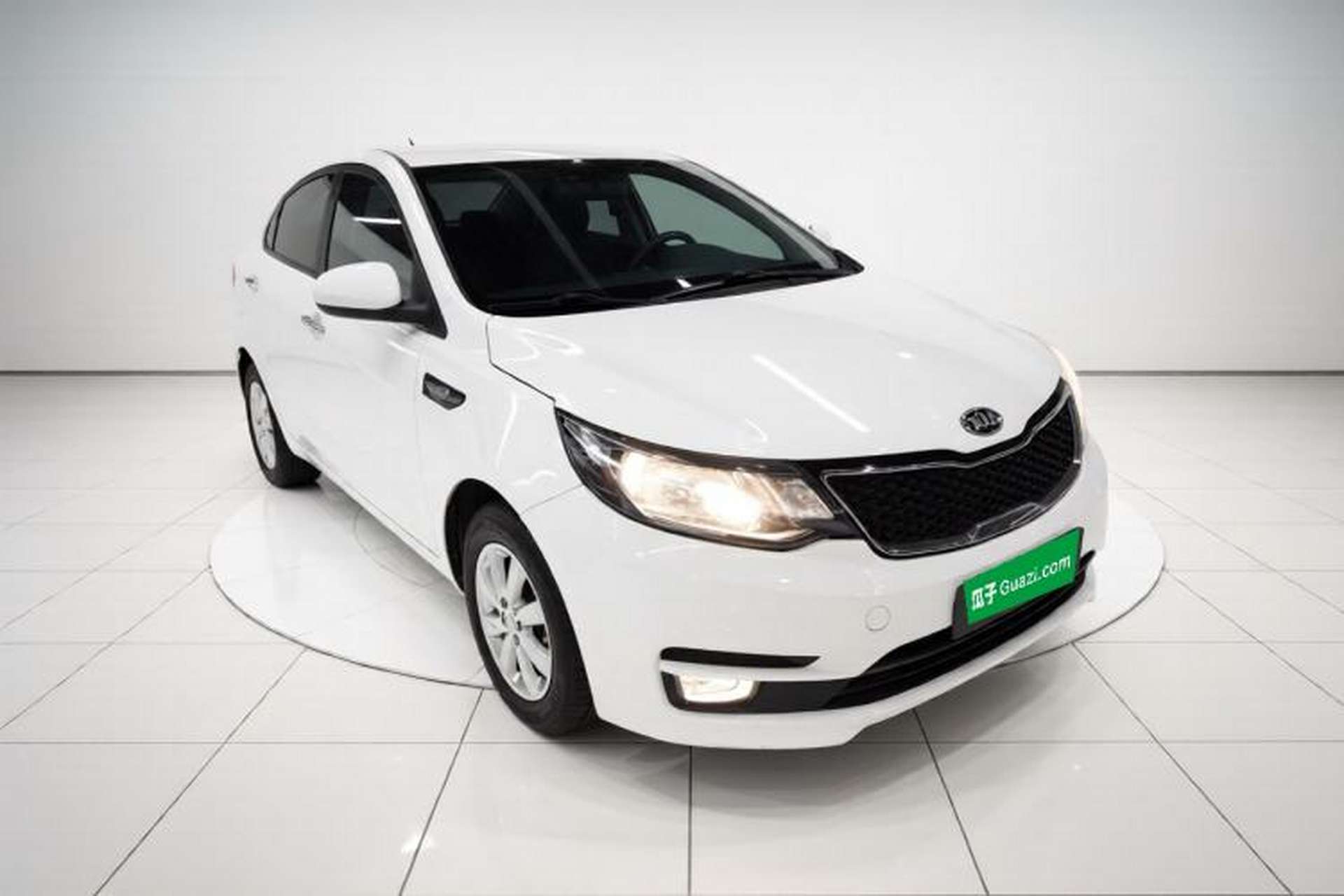 Used Kia K2 2015 Sedan 1.4L Automatic GLS Exterior 1