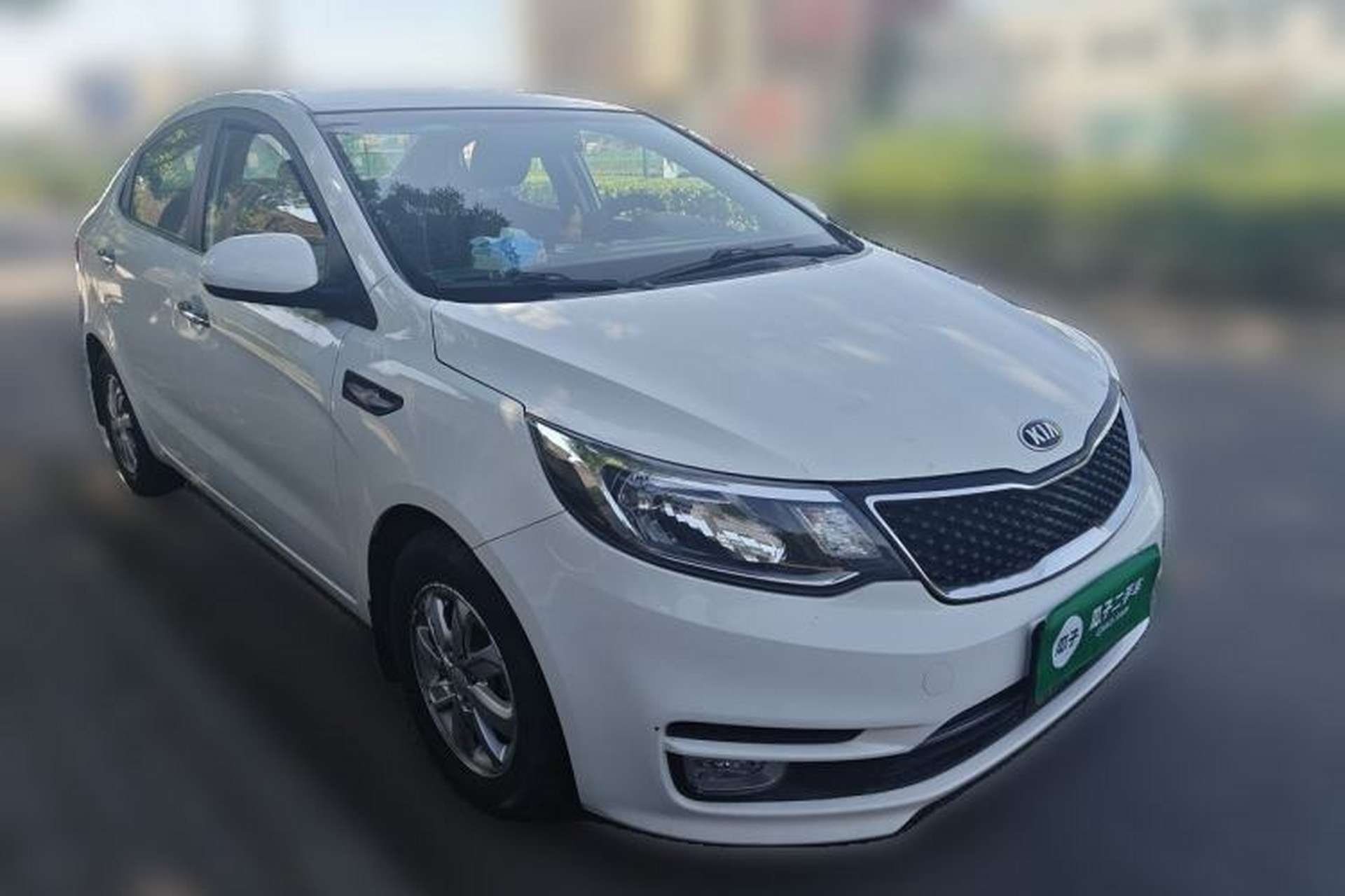 Used Kia K2 2015 Sedan 1.4L Automatic GLS Exterior 2