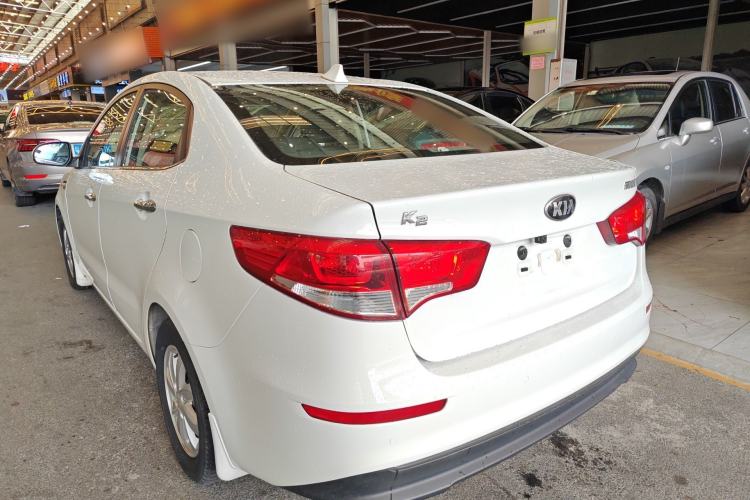 Used Kia K2 2015 Sedan 1.4L Automatic GLS Exterior 2
