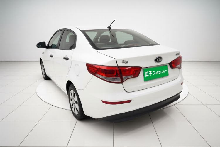 Used Kia K2 2015 Sedan 1.4L Automatic GLS Exterior 2