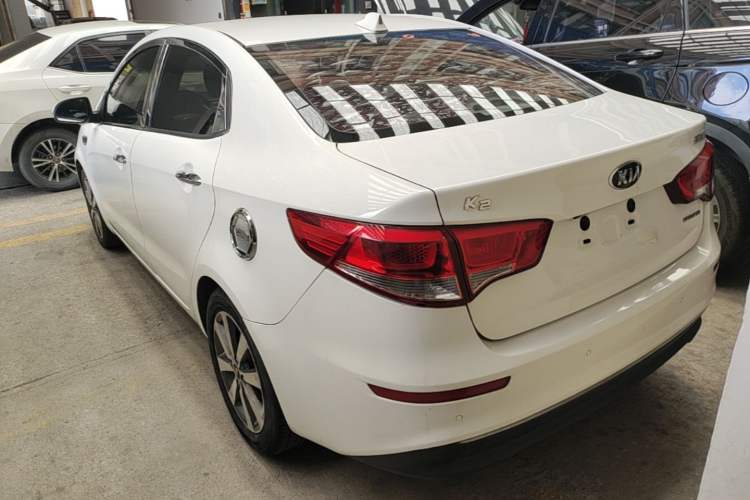 Used Kia K2 2015 Sedan 1.6L Automatic Transmission Premium Exterior 2