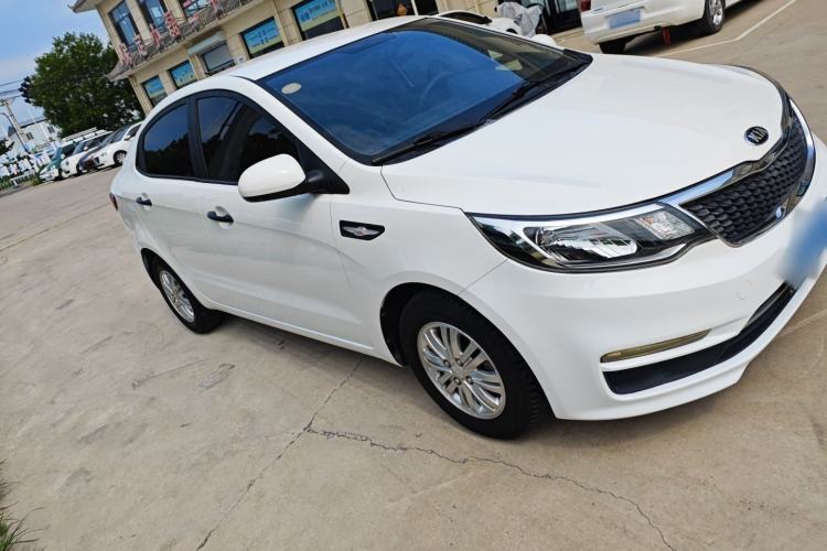 Used Kia K2 2015 Sedan 1.4L Automatic GLS Exterior 2