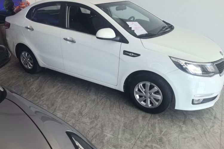 Used Kia K2 2015 Sedan 1.4L Automatic GLS Exterior 2