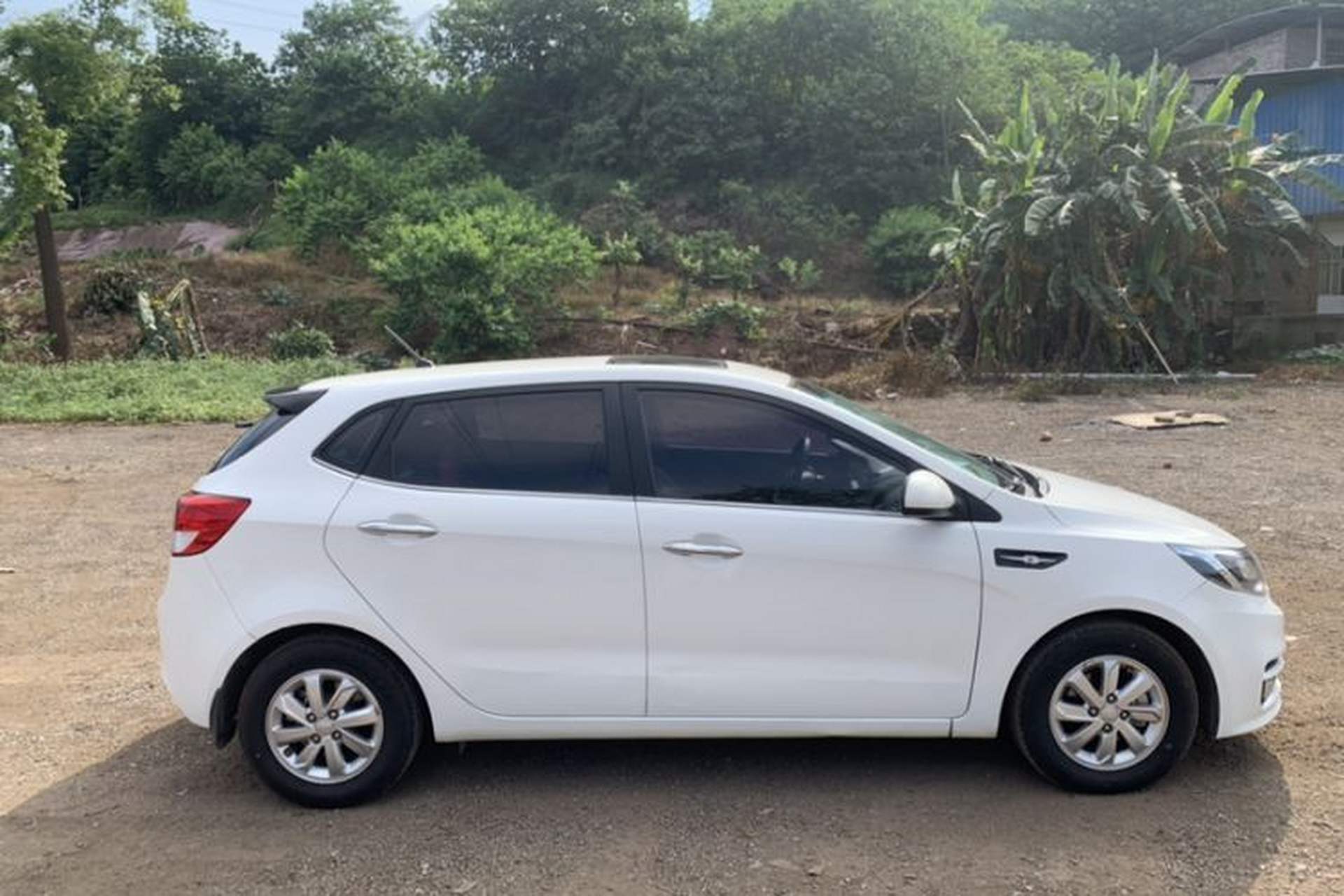Used Kia K2 2015 Hatchback 1.4L MT GLS Cool Edition Exterior 2