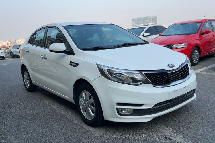Used Kia K2 2015 Sedan 1.4L Automatic GLS Exterior 2