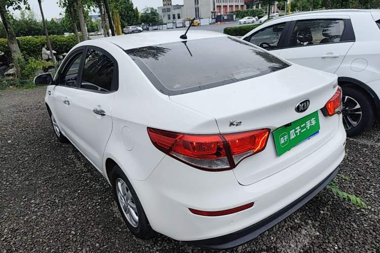 Used Kia K2 2015 Sedan 1.4L MT GLS Exterior 2