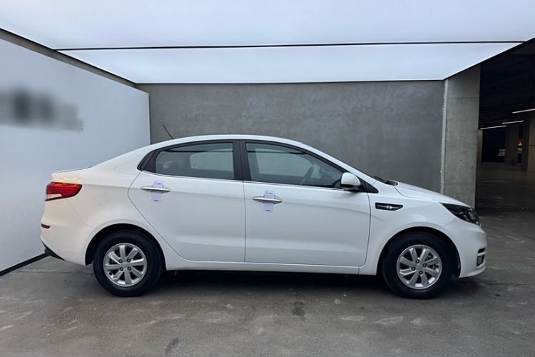 Used Kia K2 2015 Sedan 1.4L MT GLS Exterior 3