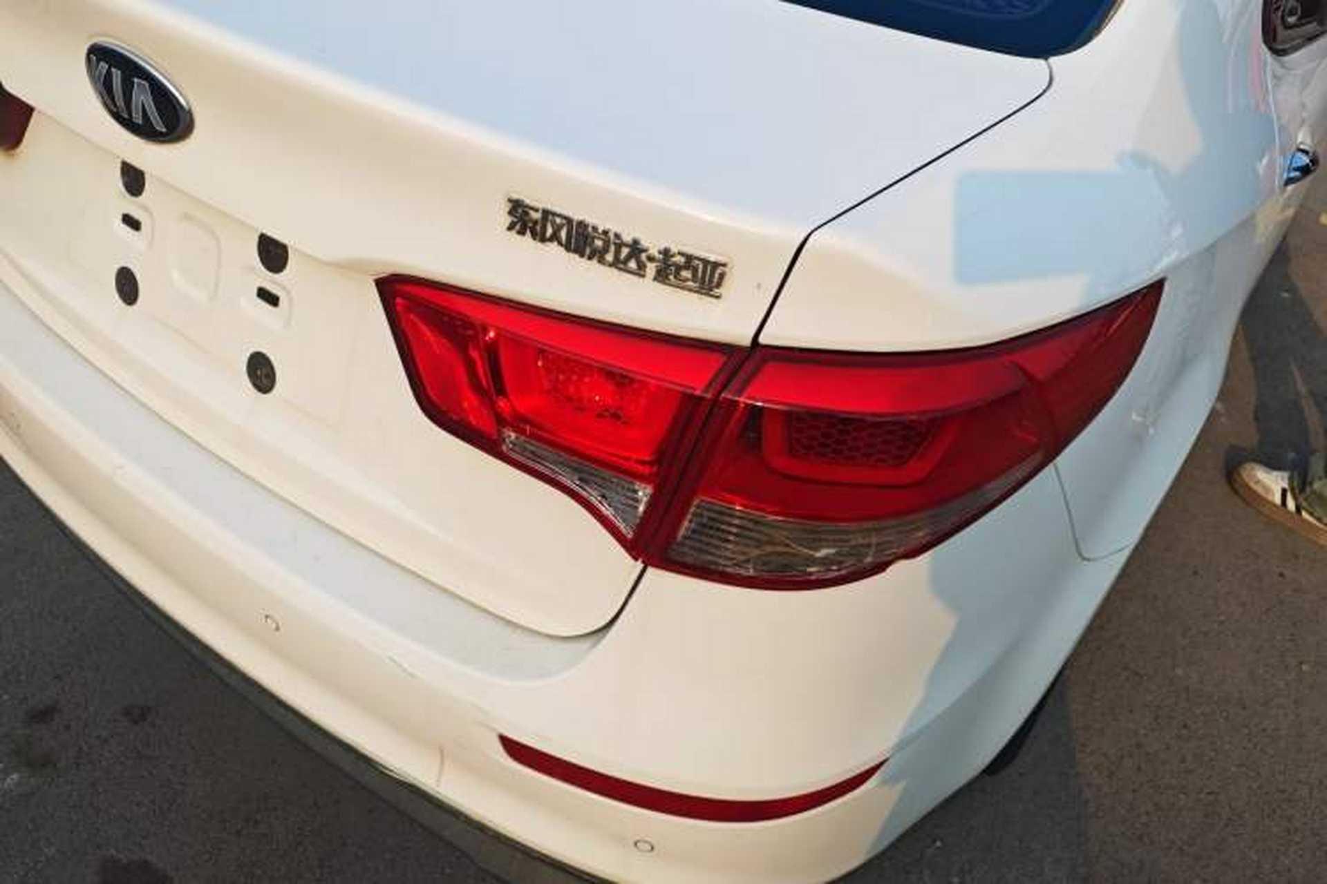 Used Kia K2 2015 Sedan 1.4L MT GLS Exterior 3