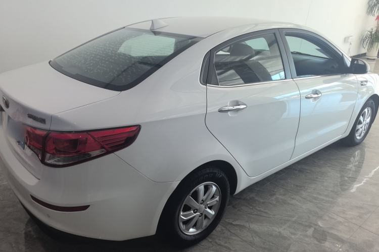 Used Kia K2 2015 Sedan 1.4L Automatic GLS Exterior 3