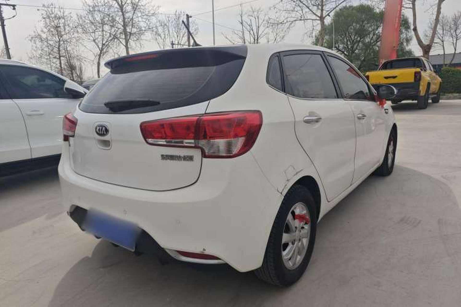 Used Kia K2 2015 Hatchback 1.4L AT GLS Cool Edition Exterior 3