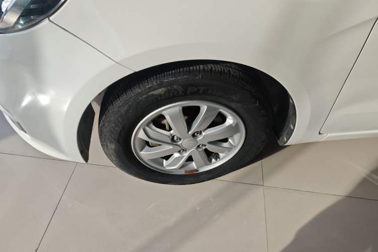 Used Kia K2 2015 Sedan 1.4L Automatic GLS Exterior 3