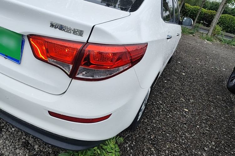 Used Kia K2 2015 Sedan 1.4L MT GLS Exterior 3