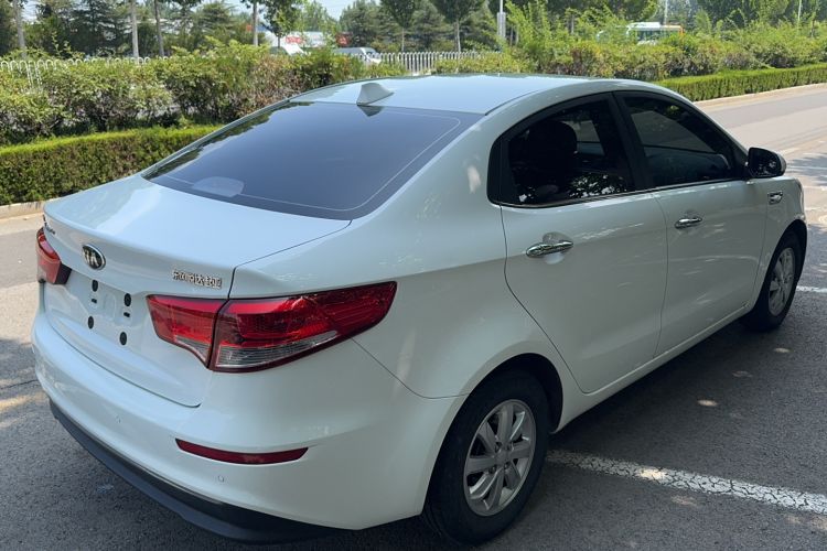 Used Kia K2 2015 Sedan 1.4L Automatic GLS Exterior 3