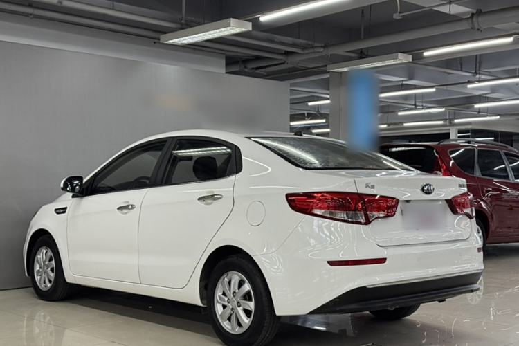 Used Kia K2 2015 Sedan 1.4L Automatic GLS Exterior 4