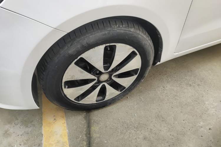 Used Kia K2 2015 Sedan 1.4L Automatic GLS Exterior 4