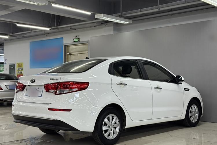 Used Kia K2 2015 Sedan 1.4L Automatic GLS Exterior 5