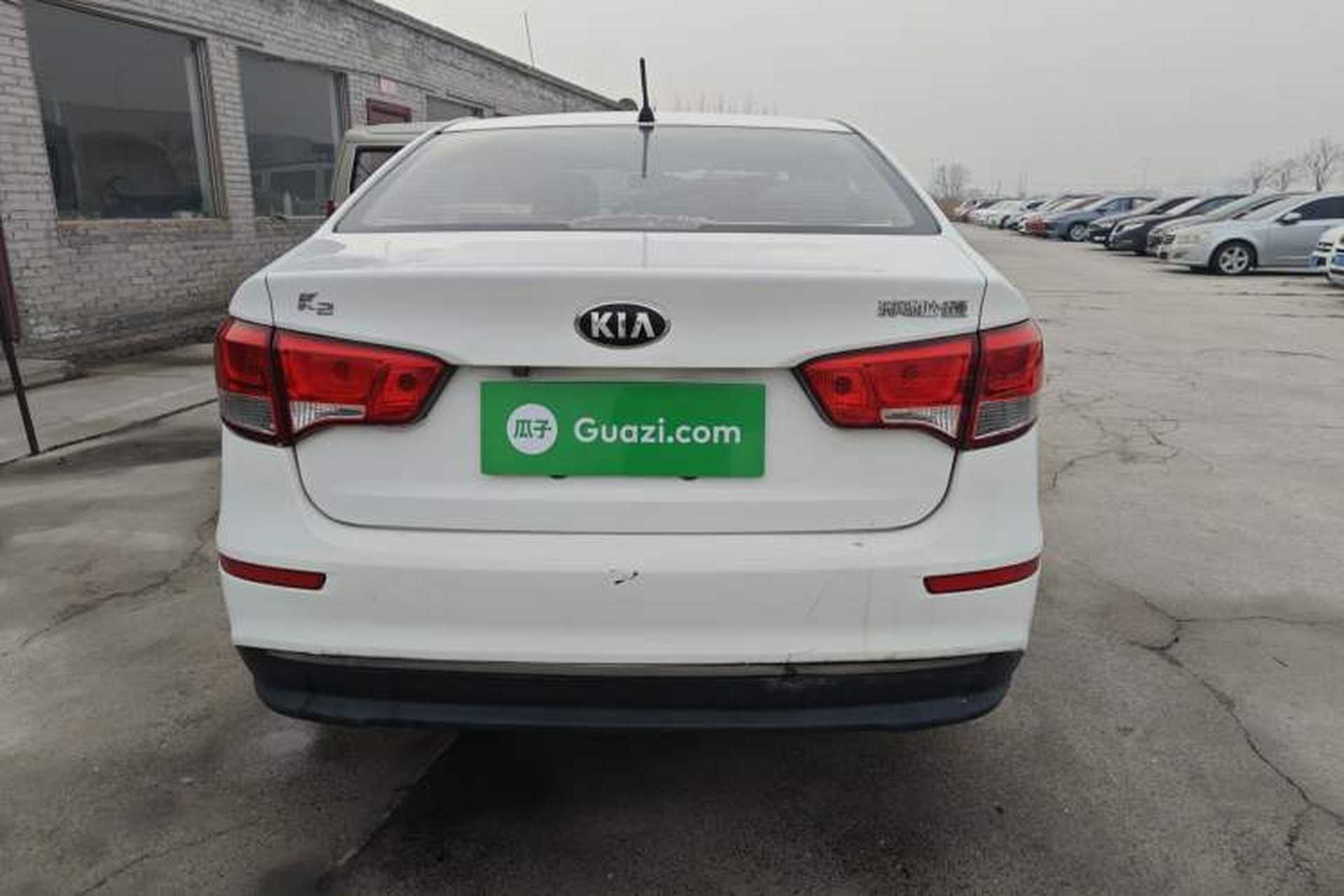 Used Kia K2 2015 Sedan 1.4L Automatic GLS Exterior 5