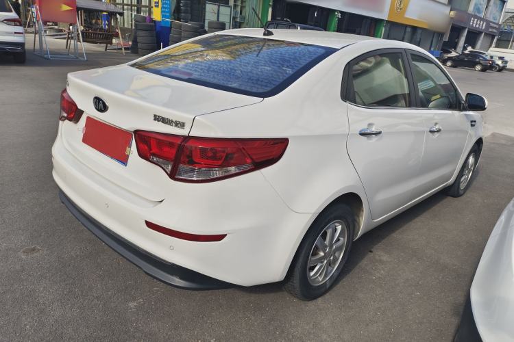 Used Kia K2 2015 Sedan 1.4L Automatic GLS Exterior 5