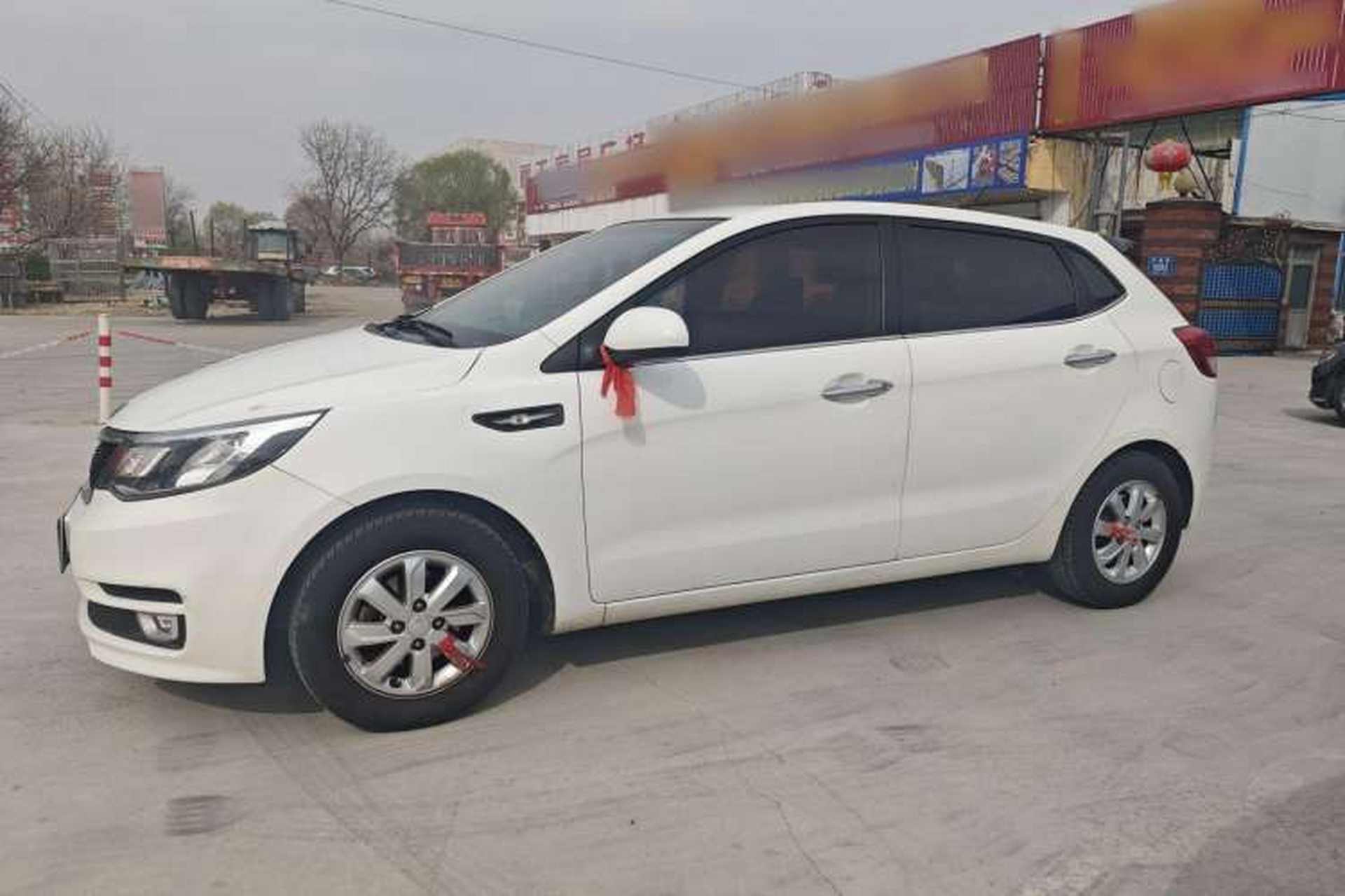 Used Kia K2 2015 Hatchback 1.4L AT GLS Cool Edition Exterior 5