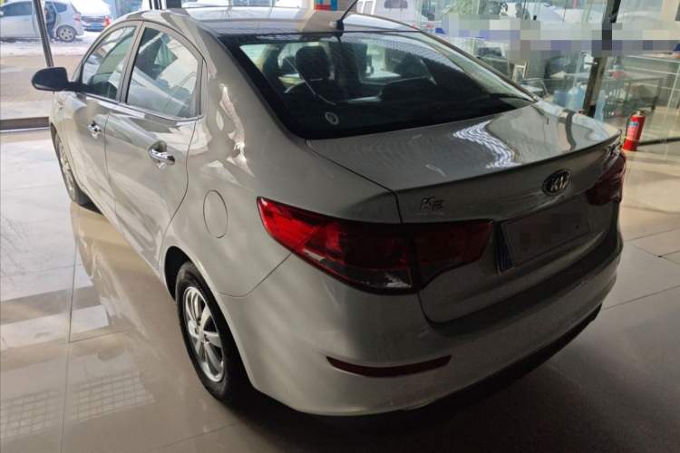 Used Kia K2 2015 Sedan 1.4L Automatic GLS Exterior 5