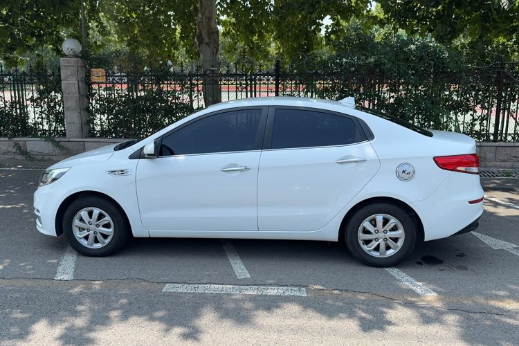 Used Kia K2 2015 Sedan 1.4L Automatic GLS Exterior 5