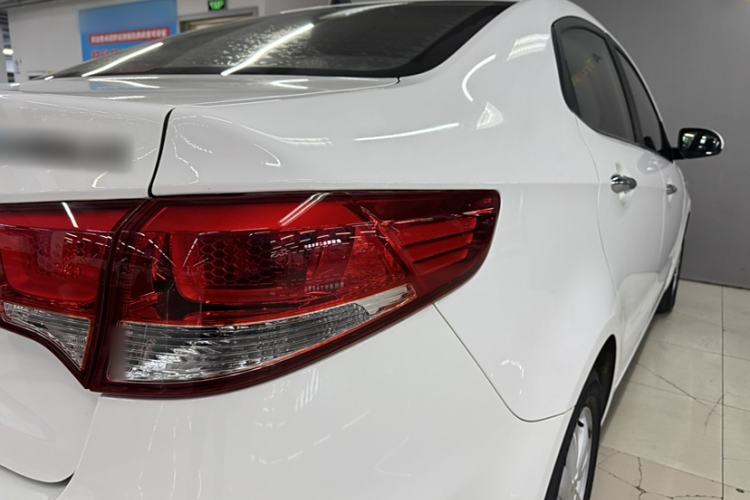 Used Kia K2 2015 Sedan 1.4L Automatic GLS Exterior 6