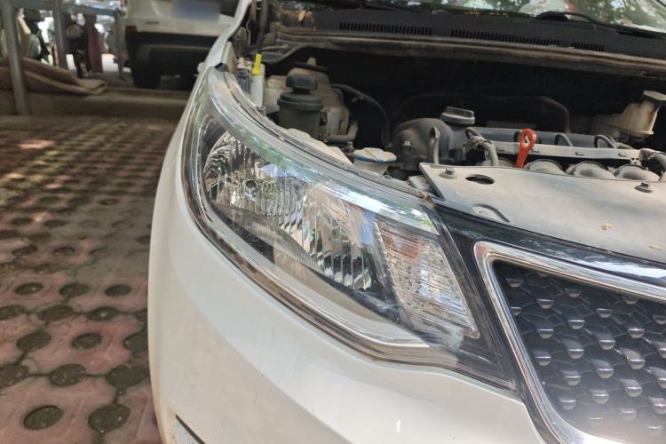 Used Kia K2 2015 Sedan 1.4L MT GLS Exterior 6