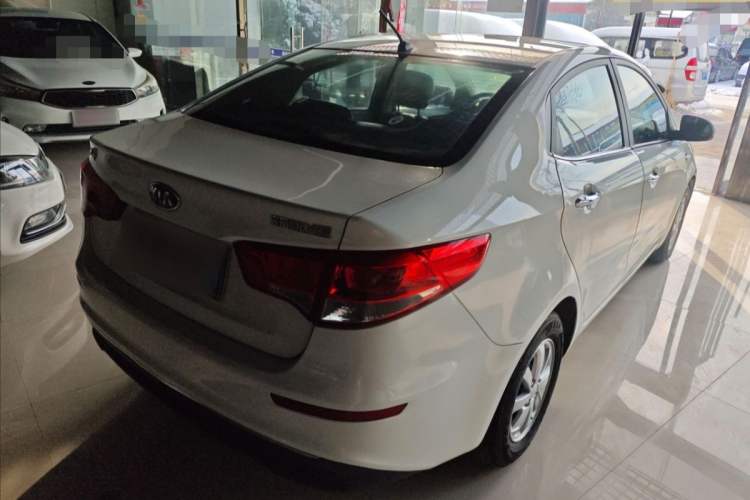 Used Kia K2 2015 Sedan 1.4L Automatic GLS Exterior 6