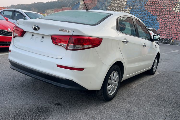 Used Kia K2 2015 Sedan 1.4L Automatic GLS Exterior 6