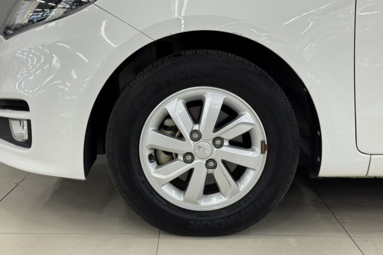 Used Kia K2 2015 Sedan 1.4L Automatic GLS Exterior 7