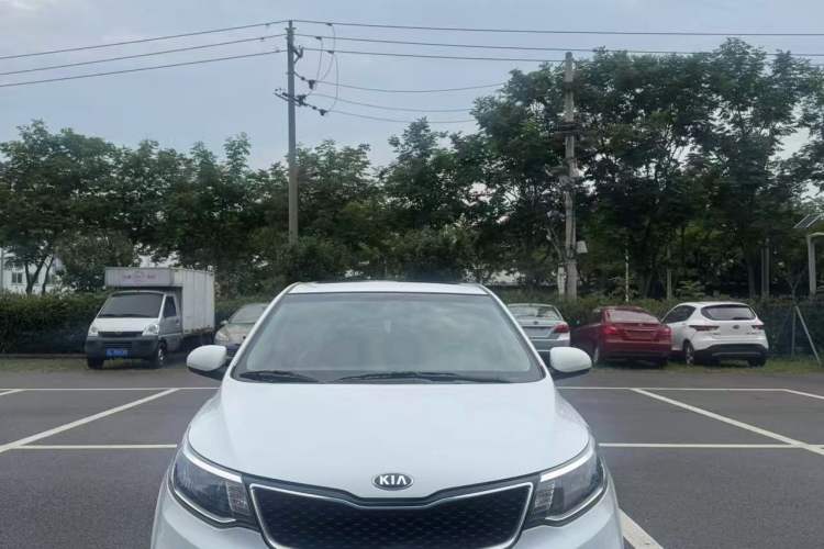 Used Kia K2 2015 Hatchback 1.4L AT GLS Cool Edition Exterior 7